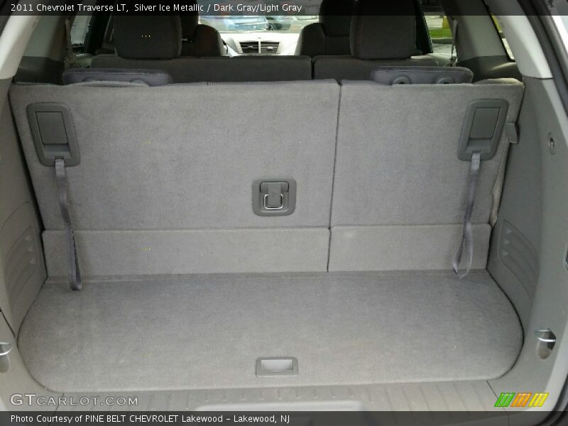 Silver Ice Metallic / Dark Gray/Light Gray 2011 Chevrolet Traverse LT