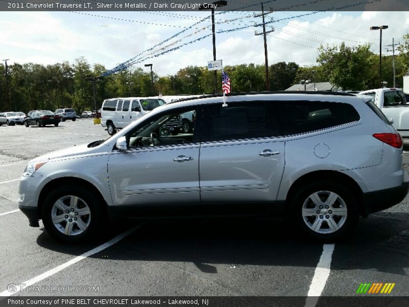 Silver Ice Metallic / Dark Gray/Light Gray 2011 Chevrolet Traverse LT