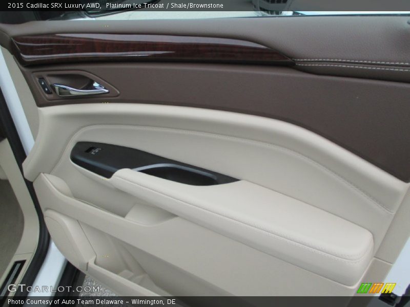 Platinum Ice Tricoat / Shale/Brownstone 2015 Cadillac SRX Luxury AWD