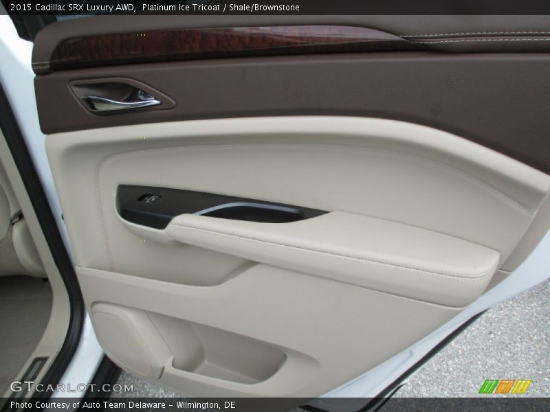 Platinum Ice Tricoat / Shale/Brownstone 2015 Cadillac SRX Luxury AWD