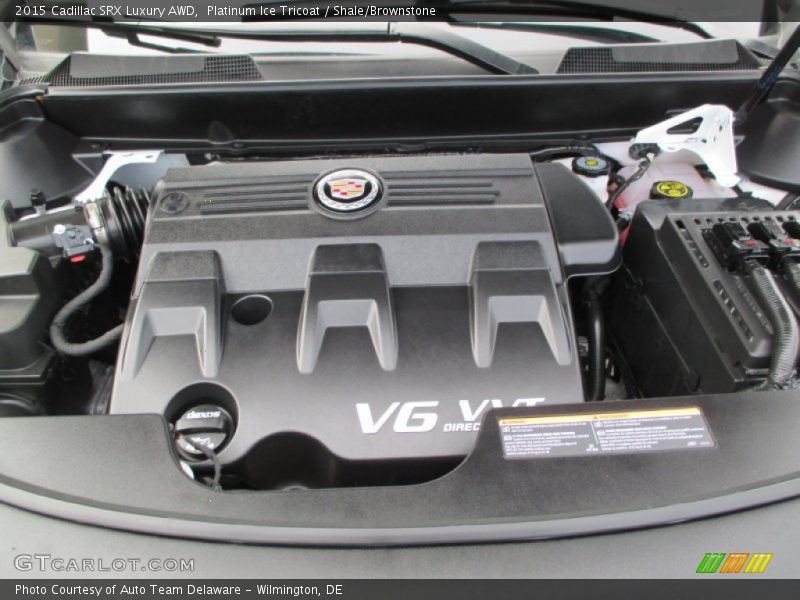 Platinum Ice Tricoat / Shale/Brownstone 2015 Cadillac SRX Luxury AWD