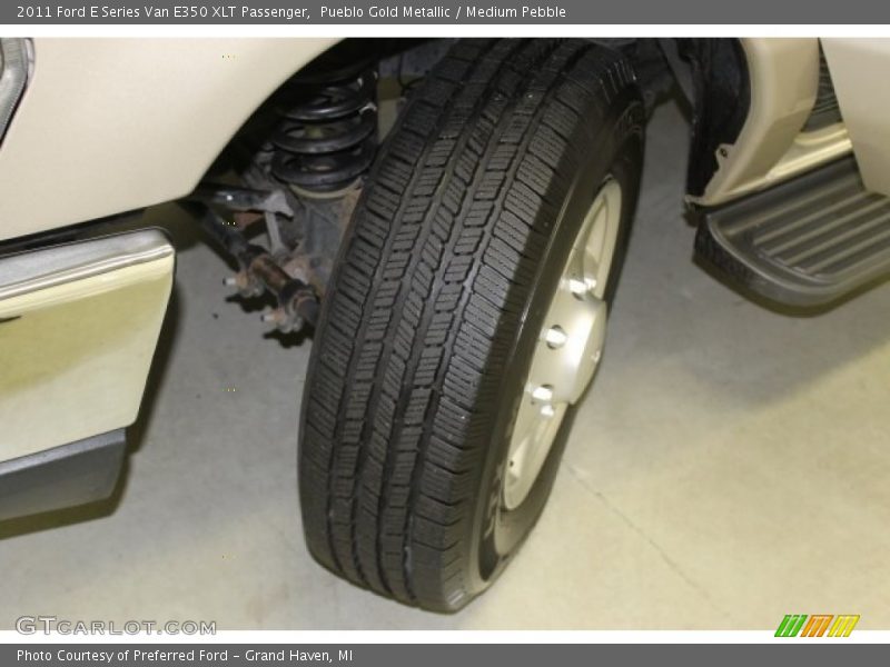 Pueblo Gold Metallic / Medium Pebble 2011 Ford E Series Van E350 XLT Passenger
