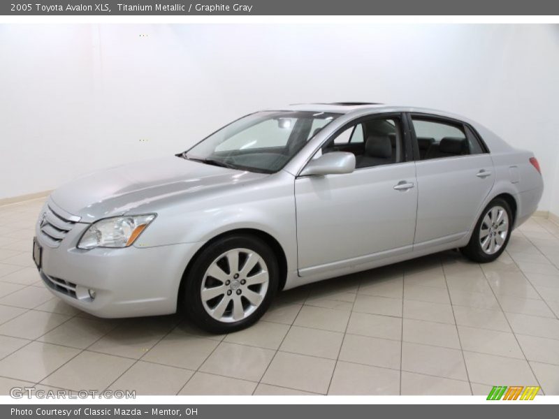 Titanium Metallic / Graphite Gray 2005 Toyota Avalon XLS