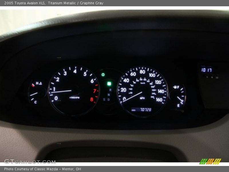 Titanium Metallic / Graphite Gray 2005 Toyota Avalon XLS