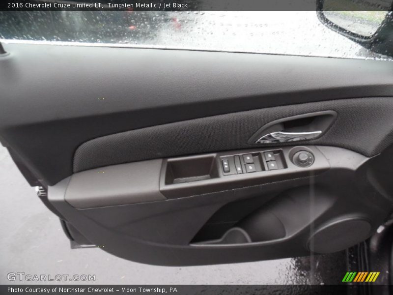 Tungsten Metallic / Jet Black 2016 Chevrolet Cruze Limited LT