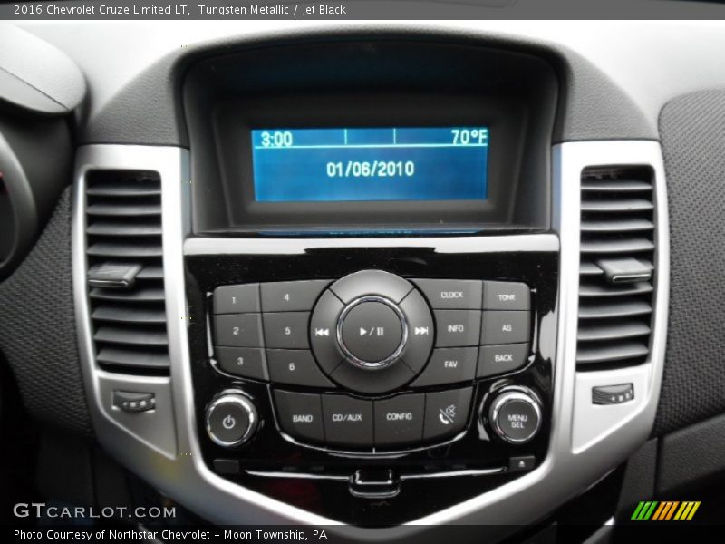 Tungsten Metallic / Jet Black 2016 Chevrolet Cruze Limited LT