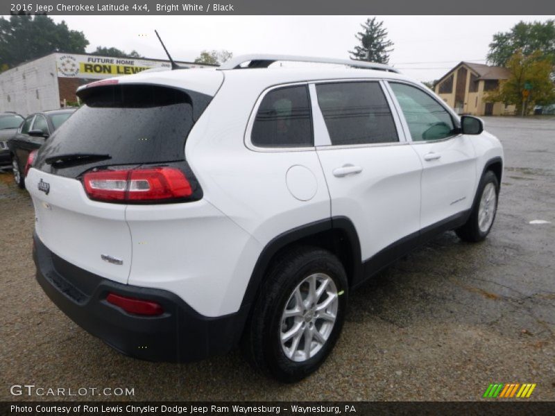 Bright White / Black 2016 Jeep Cherokee Latitude 4x4
