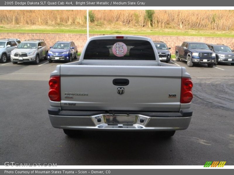 Bright Silver Metallic / Medium Slate Gray 2005 Dodge Dakota SLT Quad Cab 4x4