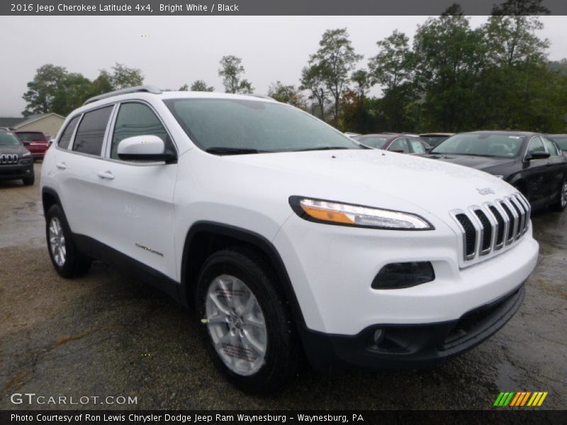 Bright White / Black 2016 Jeep Cherokee Latitude 4x4