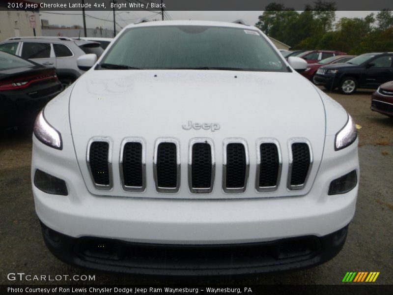 Bright White / Black 2016 Jeep Cherokee Latitude 4x4
