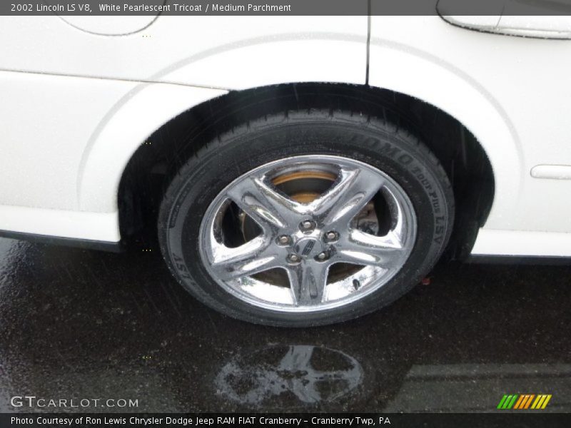 White Pearlescent Tricoat / Medium Parchment 2002 Lincoln LS V8