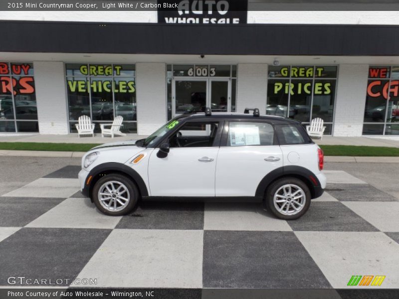 Light White / Carbon Black 2015 Mini Countryman Cooper