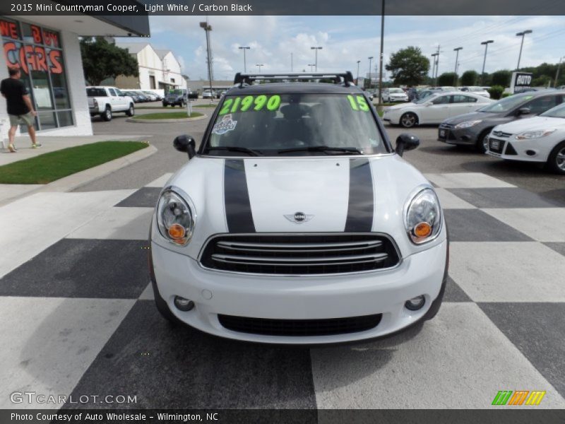 Light White / Carbon Black 2015 Mini Countryman Cooper