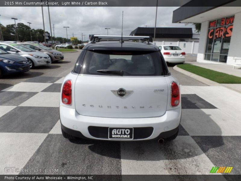 Light White / Carbon Black 2015 Mini Countryman Cooper