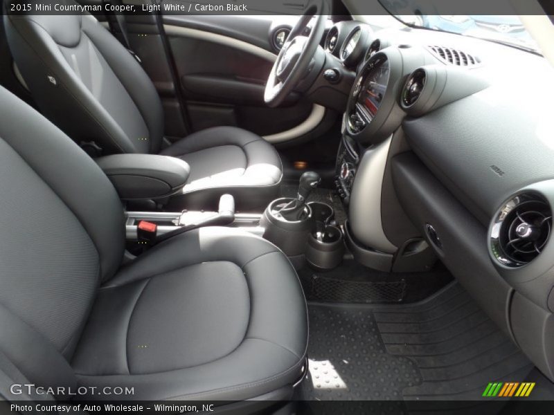 Light White / Carbon Black 2015 Mini Countryman Cooper