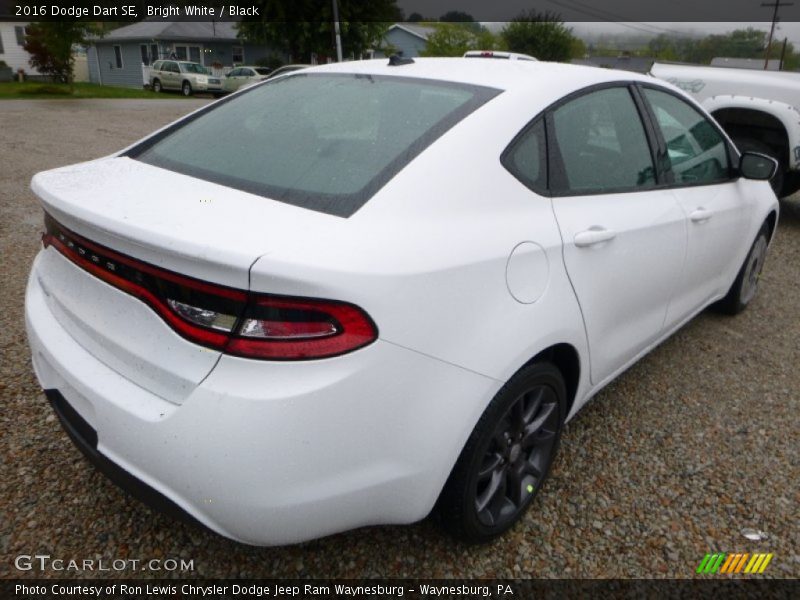 Bright White / Black 2016 Dodge Dart SE