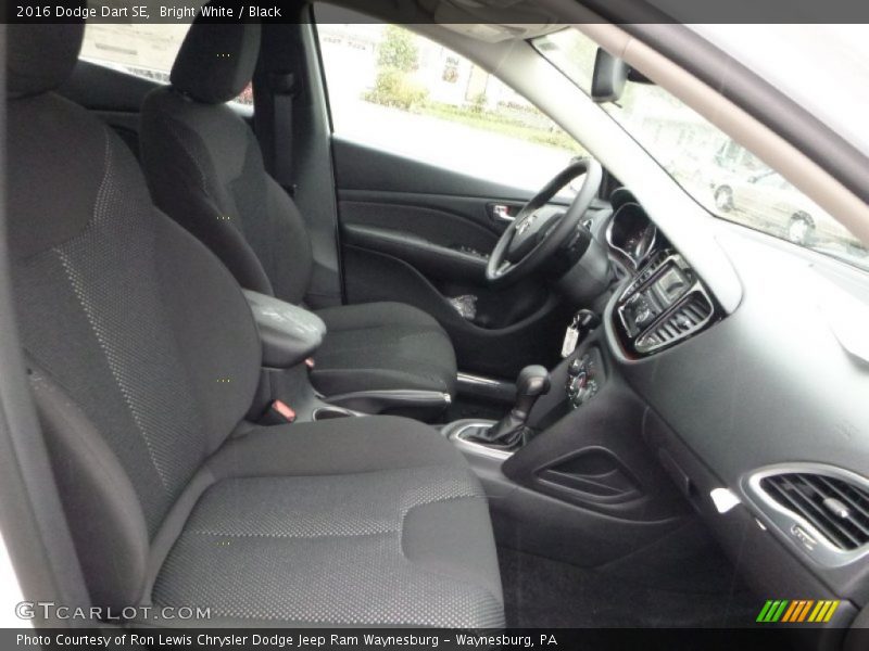 Bright White / Black 2016 Dodge Dart SE