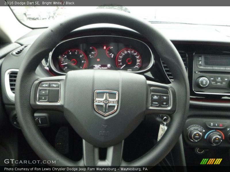 Bright White / Black 2016 Dodge Dart SE