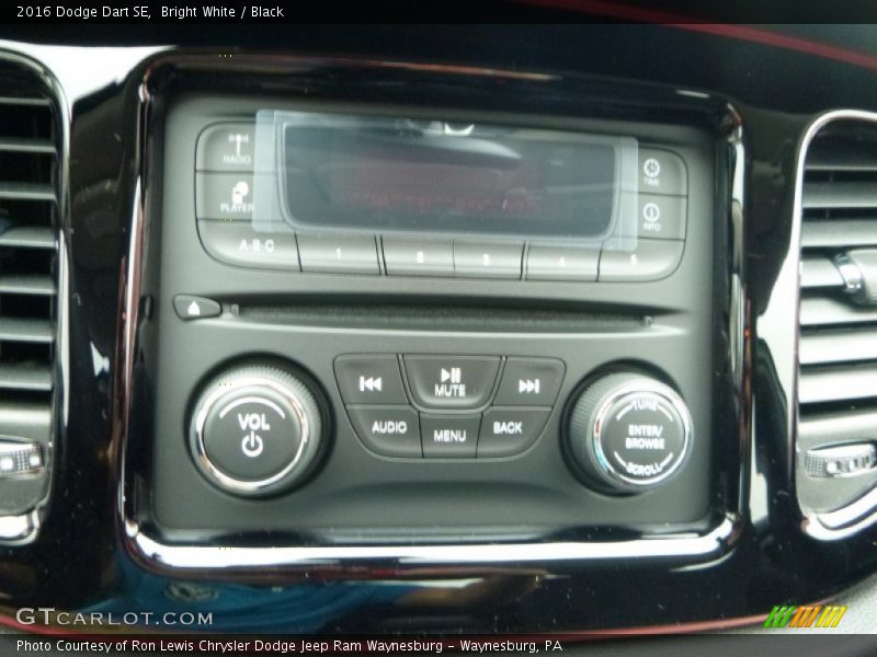 Bright White / Black 2016 Dodge Dart SE