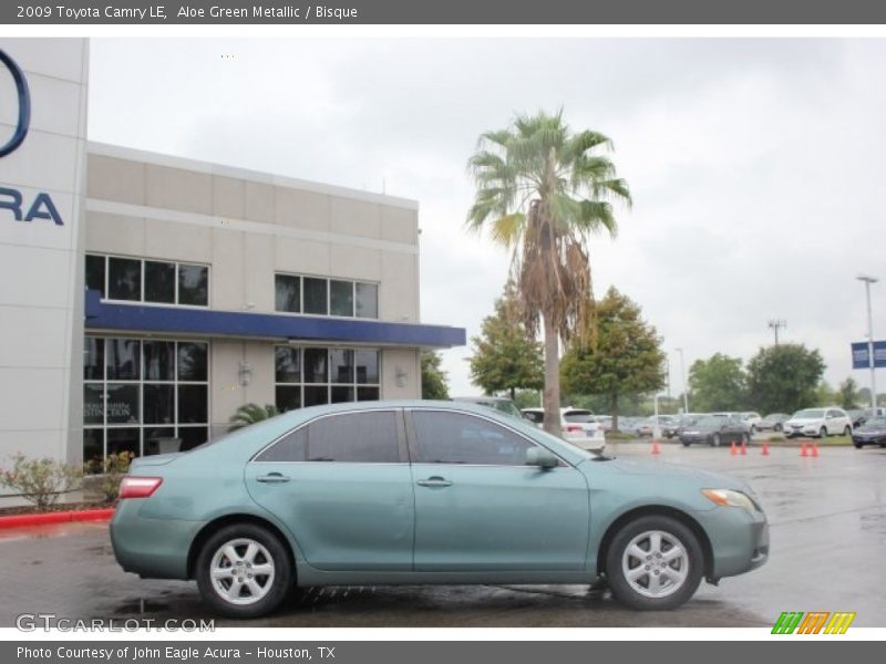 Aloe Green Metallic / Bisque 2009 Toyota Camry LE