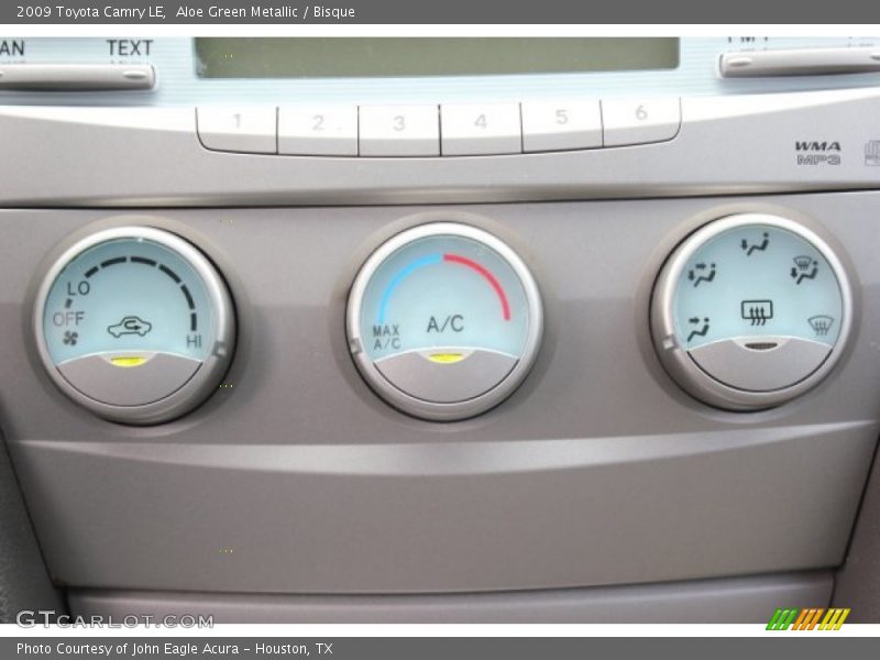 Aloe Green Metallic / Bisque 2009 Toyota Camry LE