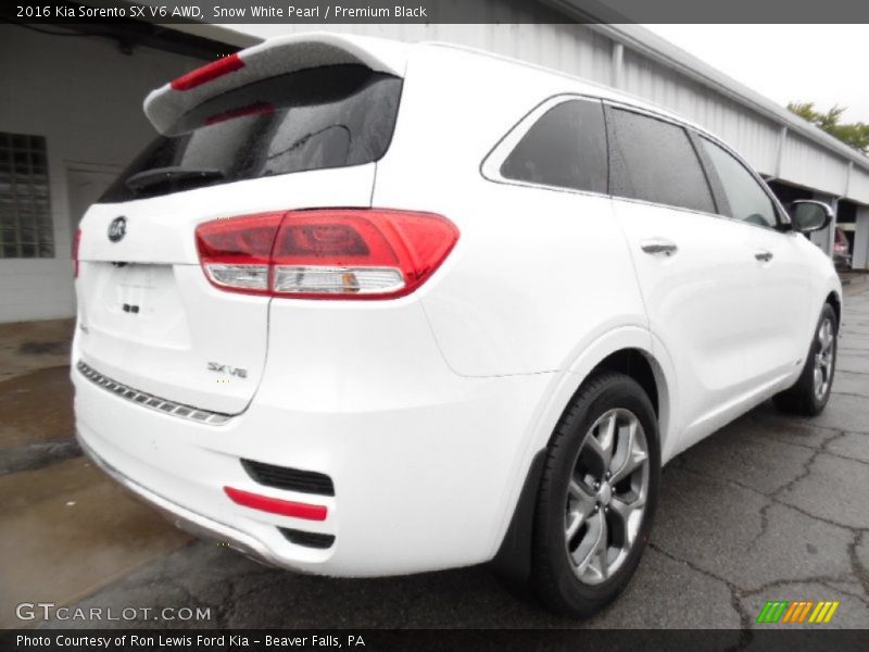 Snow White Pearl / Premium Black 2016 Kia Sorento SX V6 AWD
