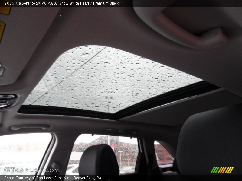 Snow White Pearl / Premium Black 2016 Kia Sorento SX V6 AWD