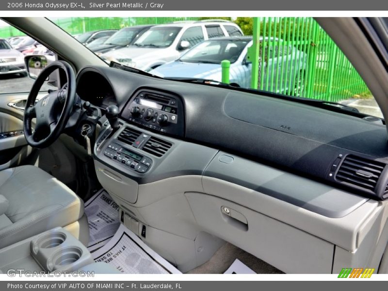 Silver Pearl Metallic / Gray 2006 Honda Odyssey EX-L