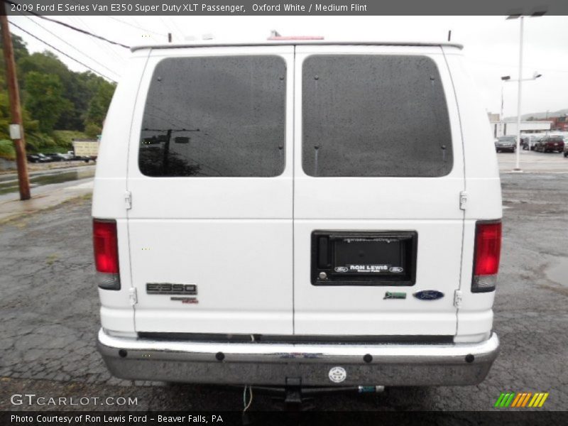 Oxford White / Medium Flint 2009 Ford E Series Van E350 Super Duty XLT Passenger