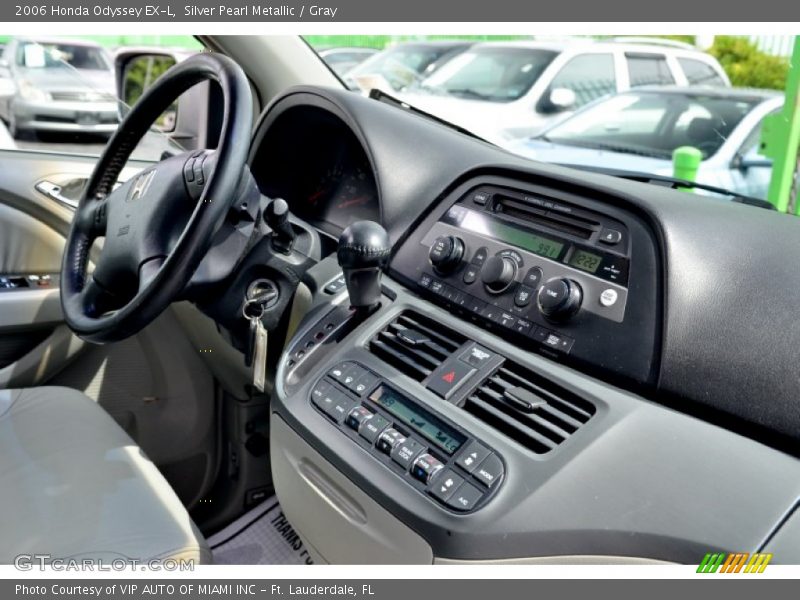 Silver Pearl Metallic / Gray 2006 Honda Odyssey EX-L