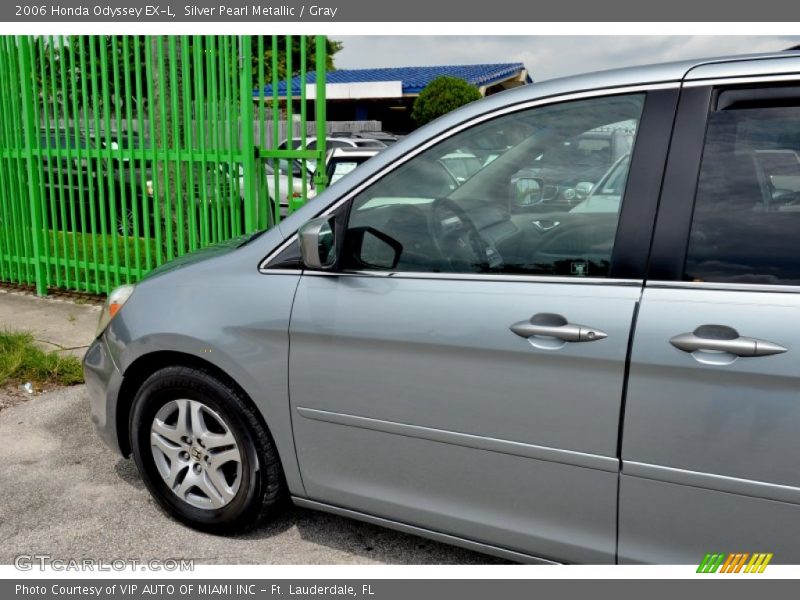 Silver Pearl Metallic / Gray 2006 Honda Odyssey EX-L