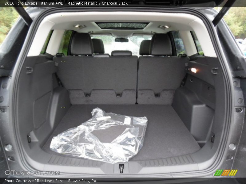  2016 Escape Titanium 4WD Trunk