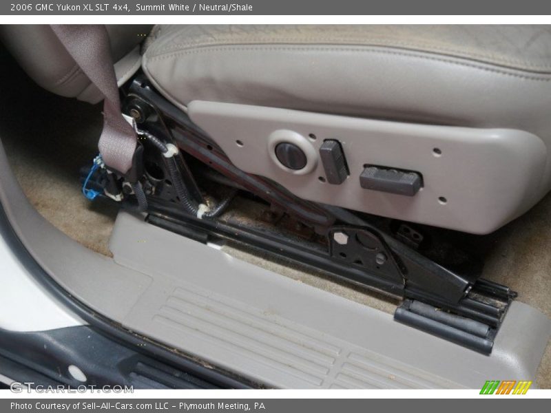 Summit White / Neutral/Shale 2006 GMC Yukon XL SLT 4x4