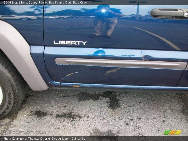 Patriot Blue Pearl / Dark Slate Gray 2004 Jeep Liberty Sport