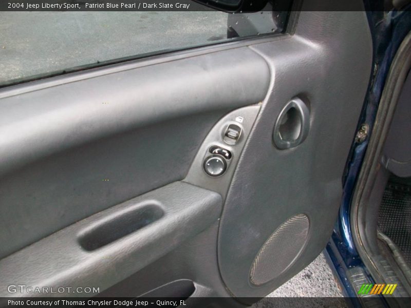Patriot Blue Pearl / Dark Slate Gray 2004 Jeep Liberty Sport