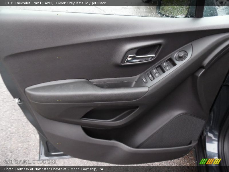 Cyber Gray Metallic / Jet Black 2016 Chevrolet Trax LS AWD