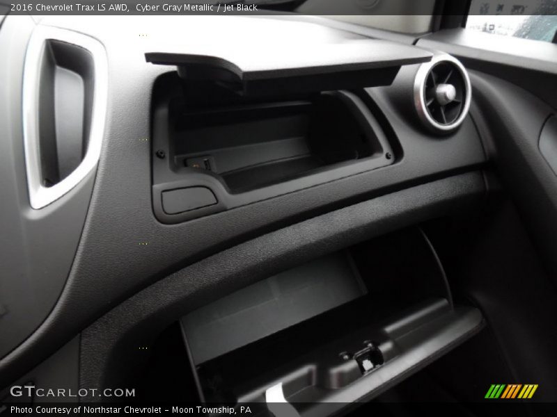 Cyber Gray Metallic / Jet Black 2016 Chevrolet Trax LS AWD