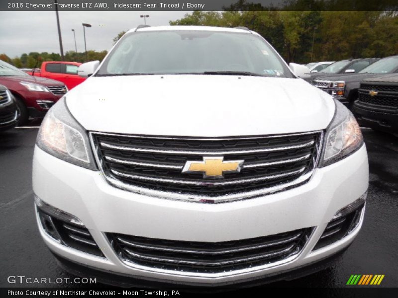 Iridescent Pearl Tricoat / Ebony 2016 Chevrolet Traverse LTZ AWD