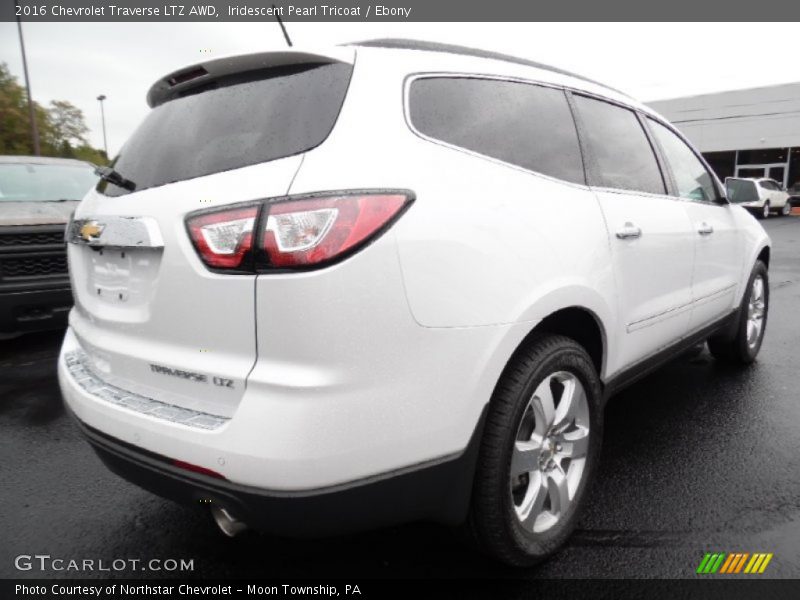 Iridescent Pearl Tricoat / Ebony 2016 Chevrolet Traverse LTZ AWD