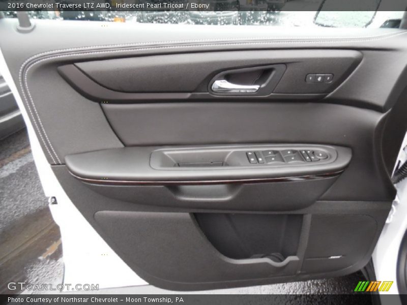 Iridescent Pearl Tricoat / Ebony 2016 Chevrolet Traverse LTZ AWD