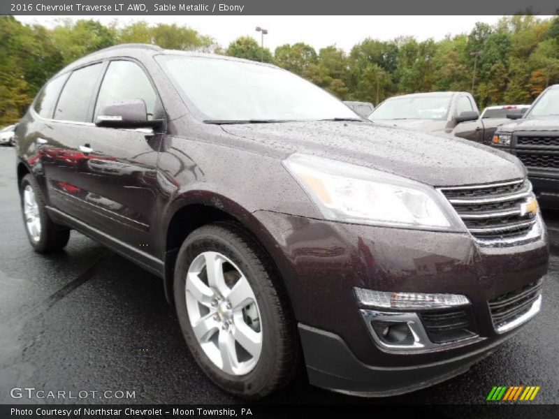 Front 3/4 View of 2016 Traverse LT AWD