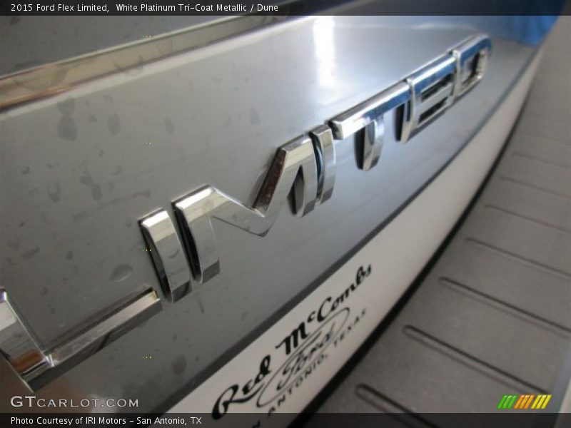 White Platinum Tri-Coat Metallic / Dune 2015 Ford Flex Limited