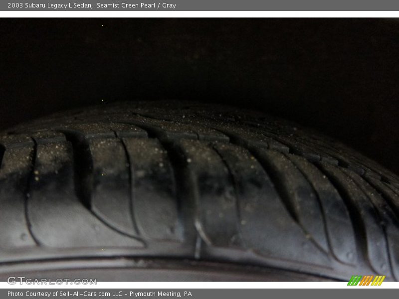 Seamist Green Pearl / Gray 2003 Subaru Legacy L Sedan