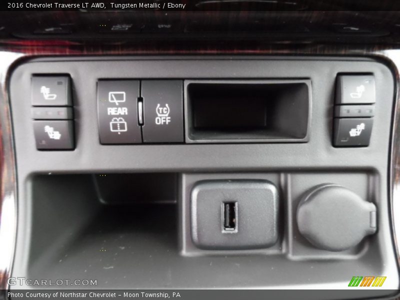 Tungsten Metallic / Ebony 2016 Chevrolet Traverse LT AWD