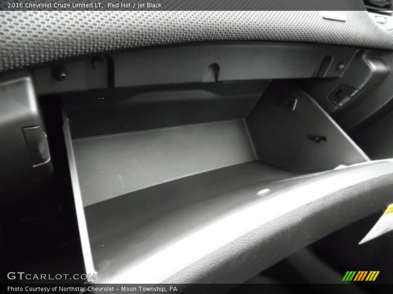 Red Hot / Jet Black 2016 Chevrolet Cruze Limited LT