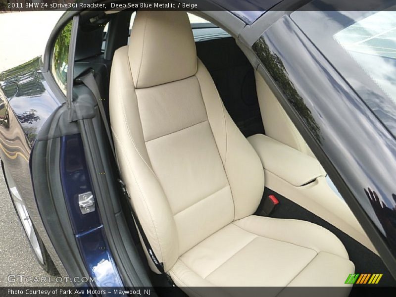 Front Seat of 2011 Z4 sDrive30i Roadster