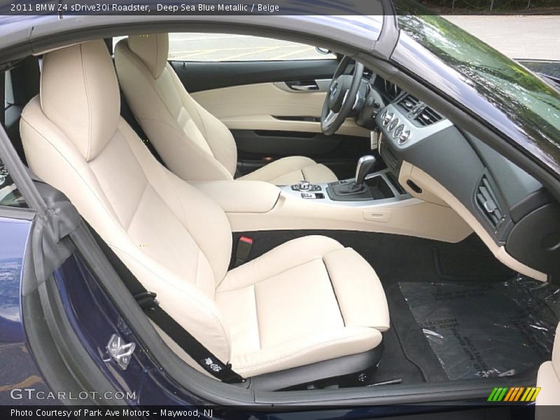 Front Seat of 2011 Z4 sDrive30i Roadster