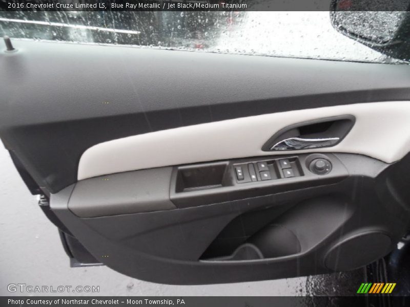 Blue Ray Metallic / Jet Black/Medium Titanium 2016 Chevrolet Cruze Limited LS