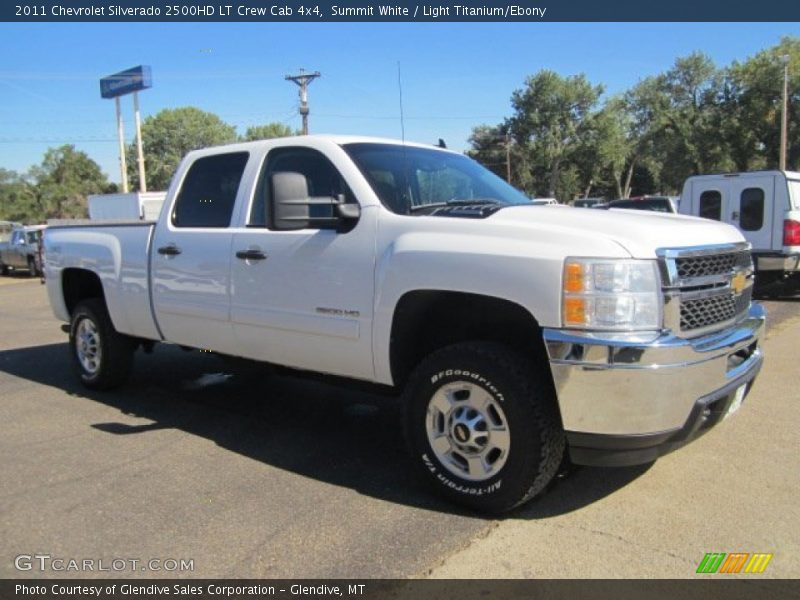 Front 3/4 View of 2011 Silverado 2500HD LT Crew Cab 4x4