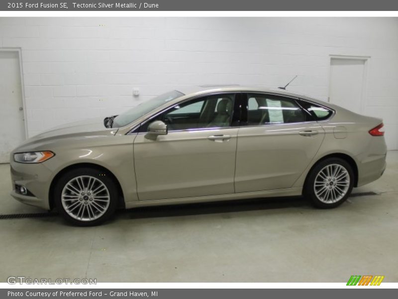 Tectonic Silver Metallic / Dune 2015 Ford Fusion SE